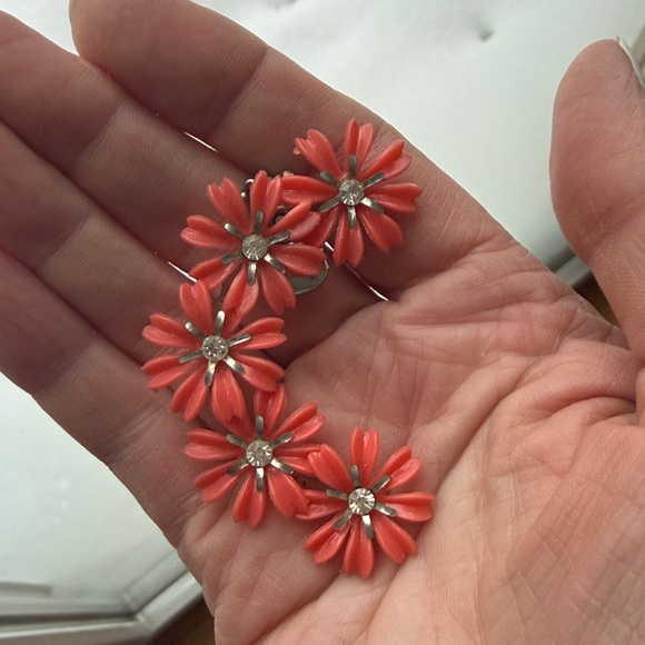 Vintage 60s Mod Flower Rhinestone Dangle Clip-On Earrings - Picture 4 of 6